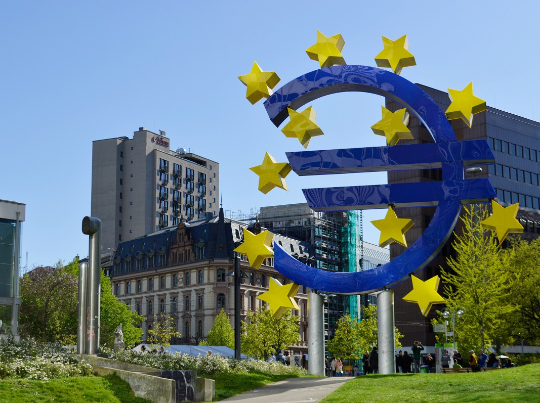 frankfurt-bankeneconomie.jpg